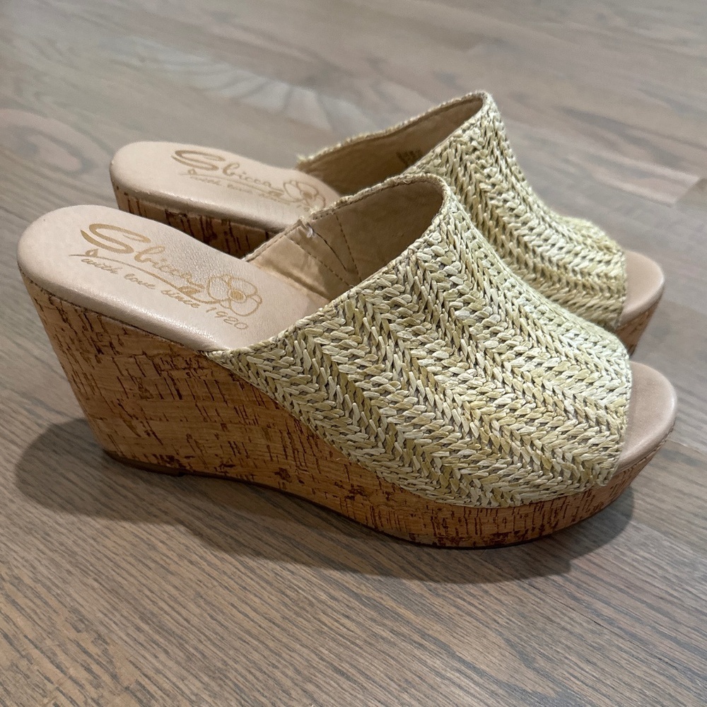 Sbicca Raffia cork wedge- size 9